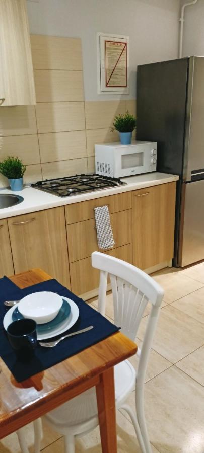 Apartament Granatowy Swietoduska 12 لوبلين المظهر الخارجي الصورة