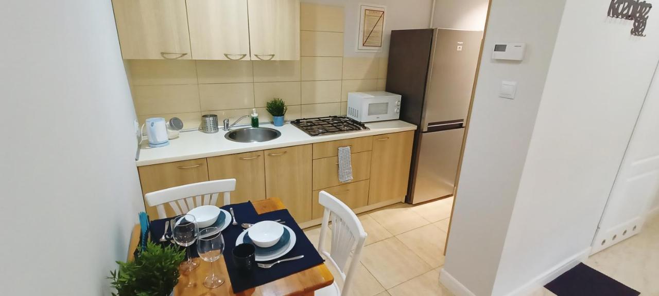 Apartament Granatowy Swietoduska 12 لوبلين المظهر الخارجي الصورة